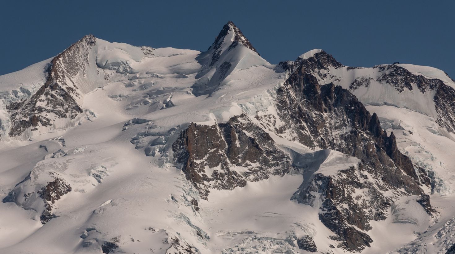 Zermatt experiences snow in Switzerland in March