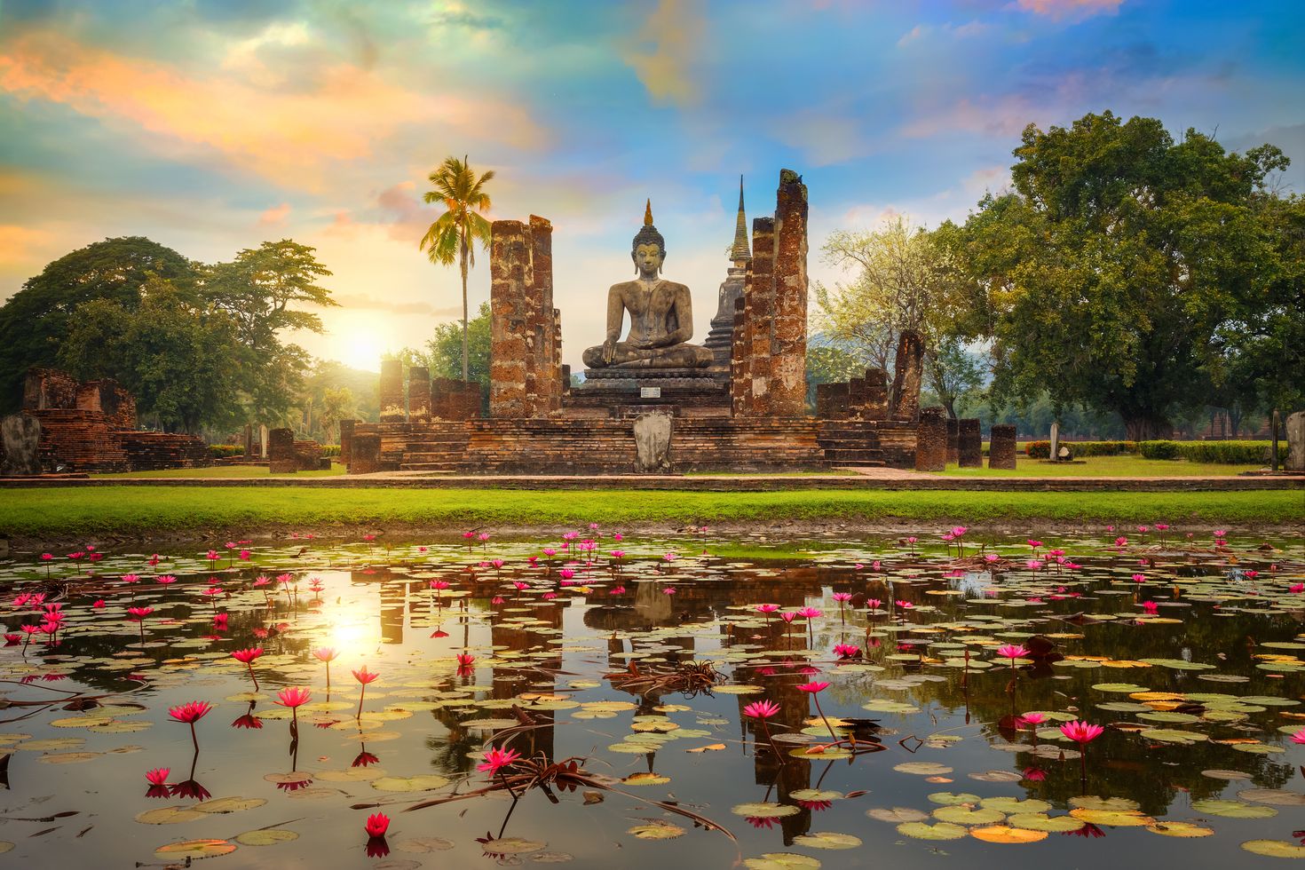 Wat Mahathat Temple in the precinct of Sukhothai Historical Park.