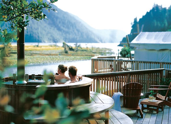 Exclusive hotels clayaquot hottub.