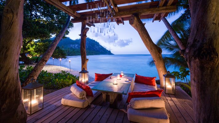 Outdoor Dinner in North Island