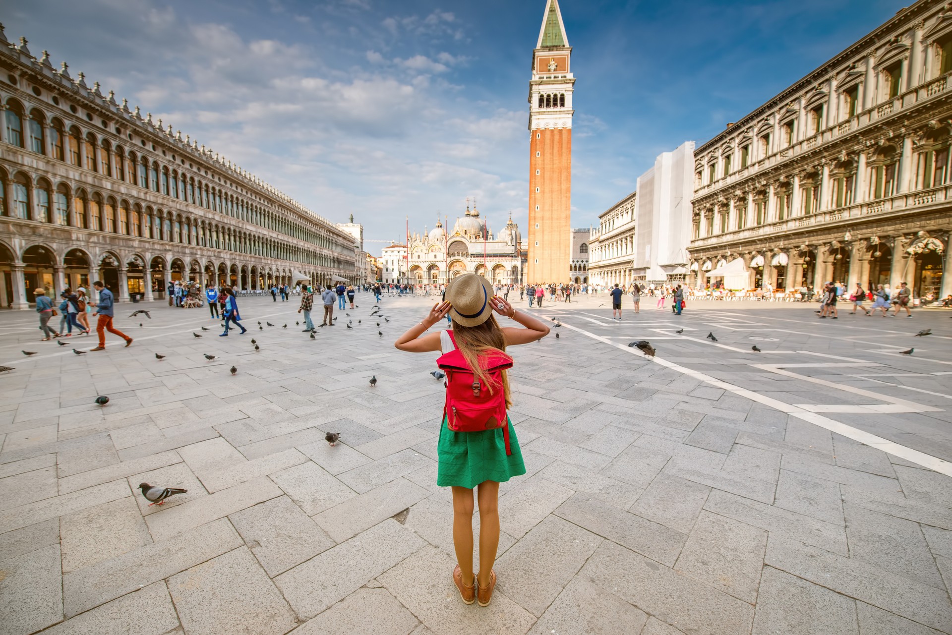 To ensure that your travel is as pain-free as possible, we’ve assembled the best travel hacks that ever existed.