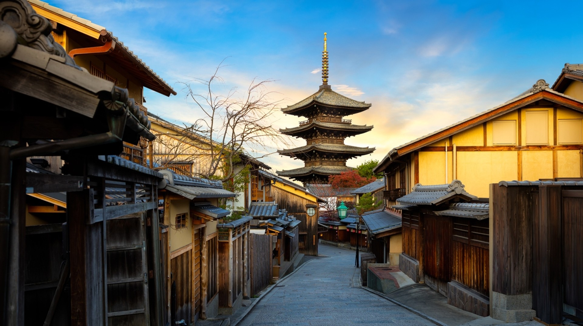 Explore the charming streets of Kyoto and lose yourself in the the city's rich culture Exploring the rich history and culture of Kyoto, an ancient city of Japan is one of the top things to do in Japan.