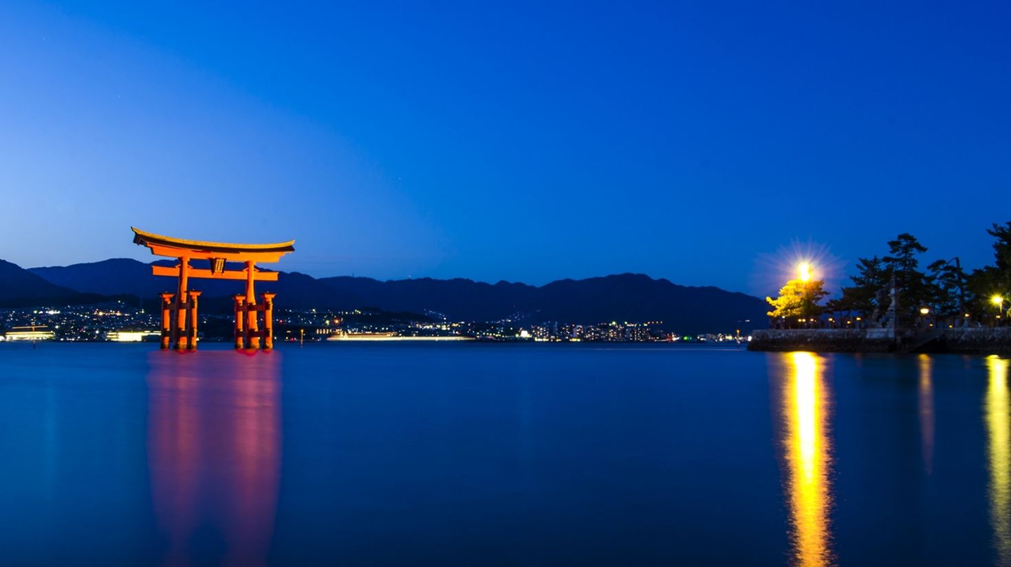 Paying your tributes to Miyajima shrine in Itsukushima is one of the popular things to do in Japan.
