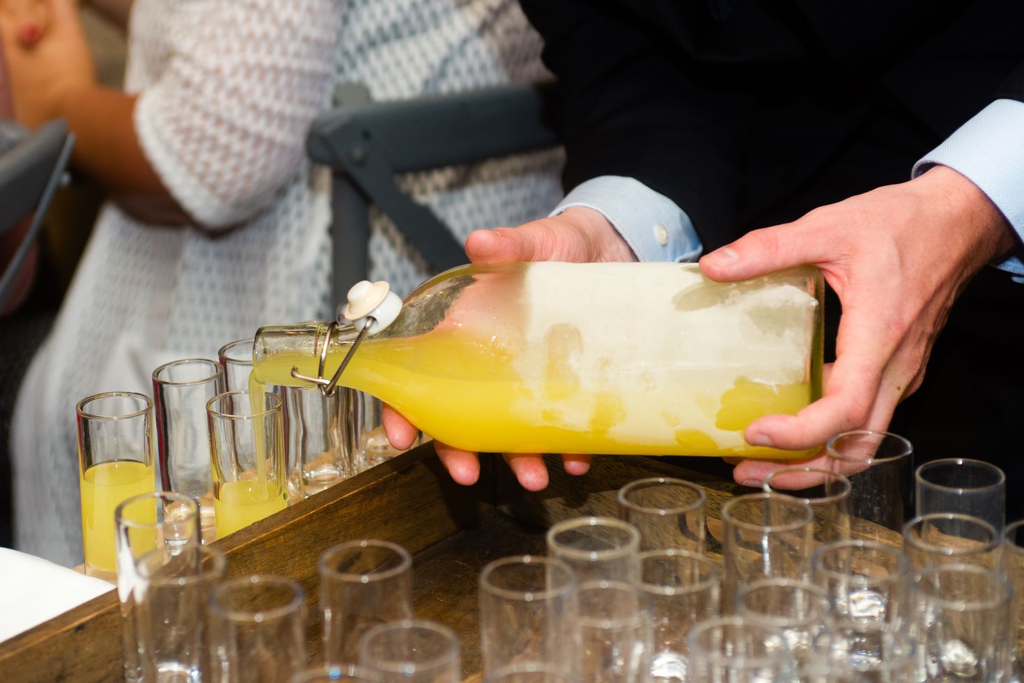 Buy a Limocello drink from one of the souvenir shops.
