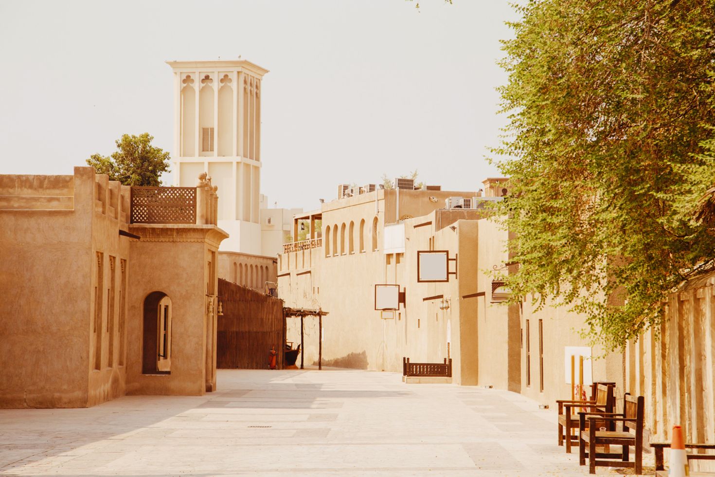 Things to do in Dubai - visit the old district