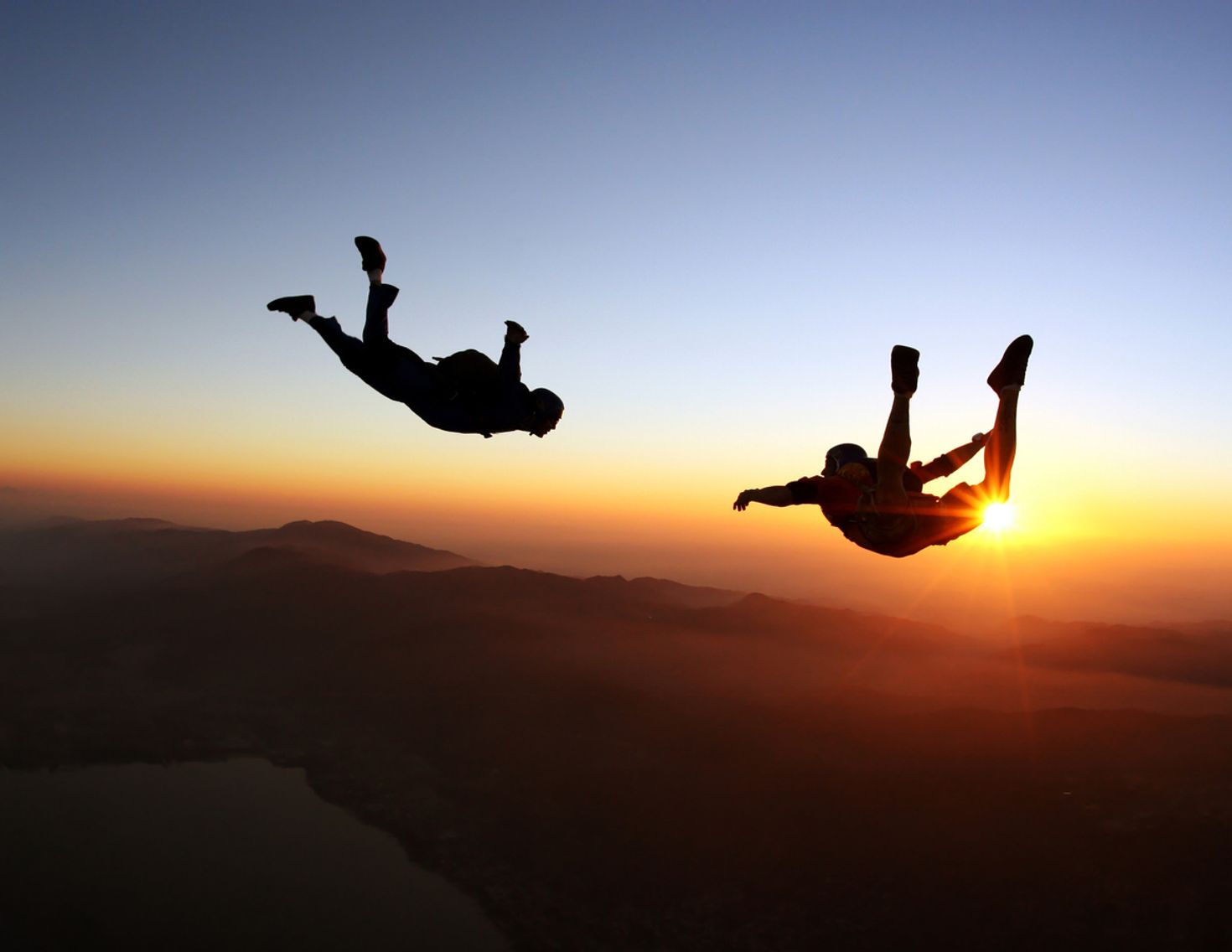 Things to do in Dubai skydiving