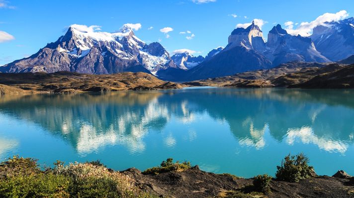 Lake Pehoe in torres del paine