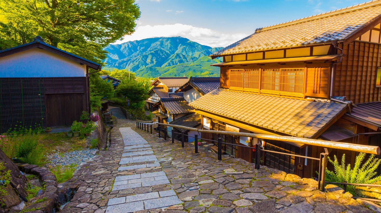  A path of the Nakasendo trail in Japan.