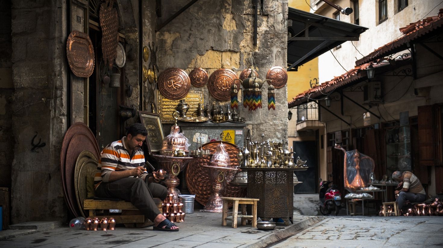 Buy souvenirs in Gaziantep while touring Turkey,