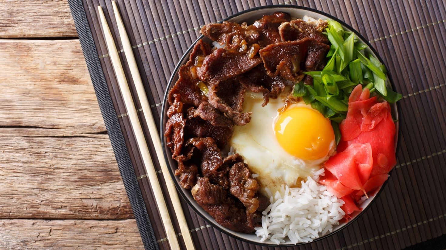Gyudon is a food bowl consisting of beef, onions and rice ans soy sauce.