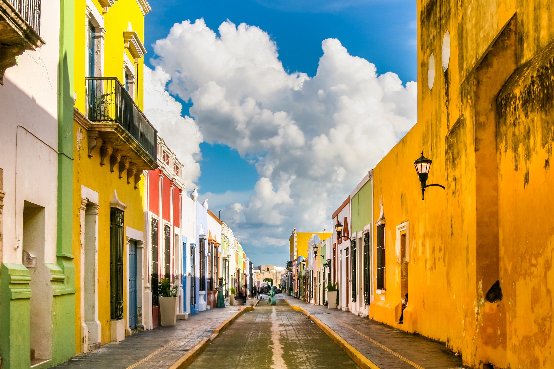 Expect sunshine, sand, sea and even snow in Mexico during winter Colorful houses line up on stone paved streets during winter in Mexico.
