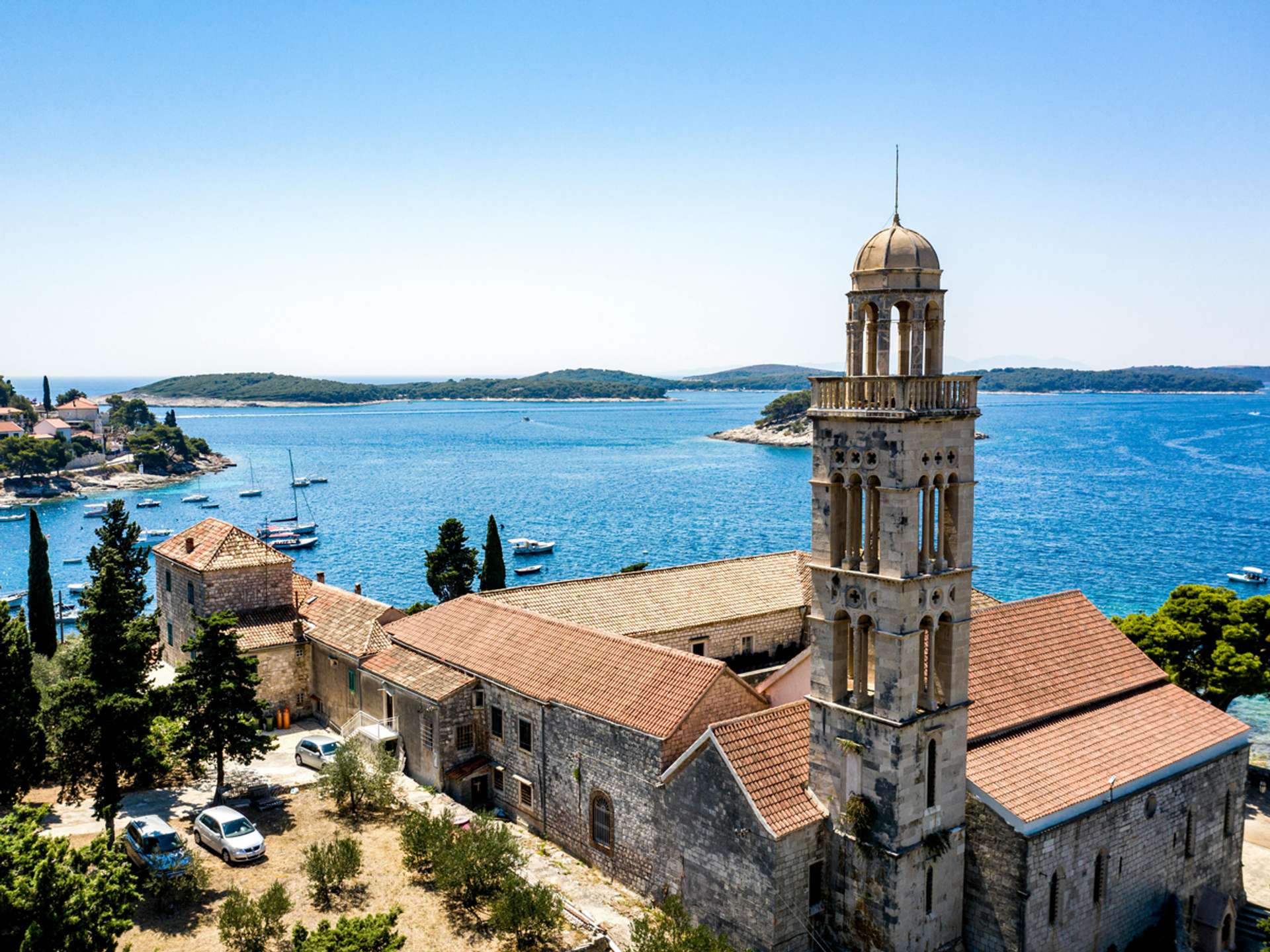 Tours and trips in Hvar