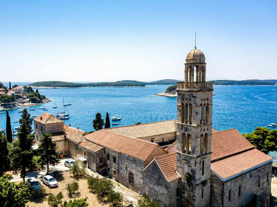 Tours and trips in Hvar