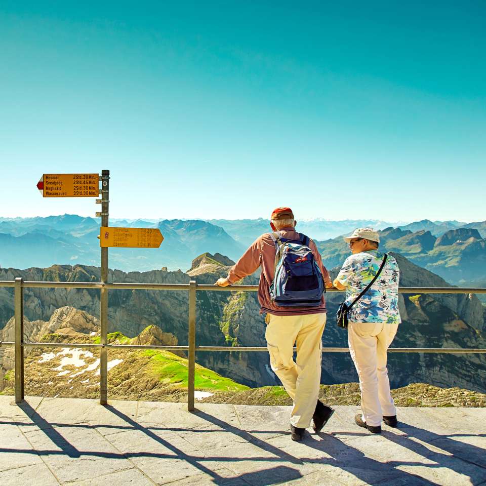 Senior Travelers tours
